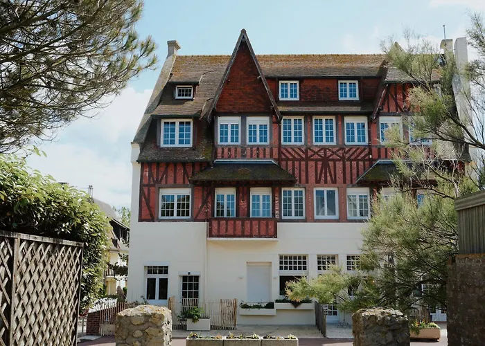 Hotel De La Mer: Charming Beachfront Boutique in Deauville-Blonville